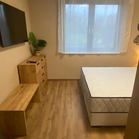 Waikiki House With Jacuzzi Appartement *