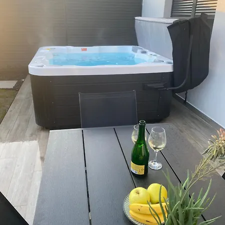 Waikiki House With Jacuzzi * Siófok
